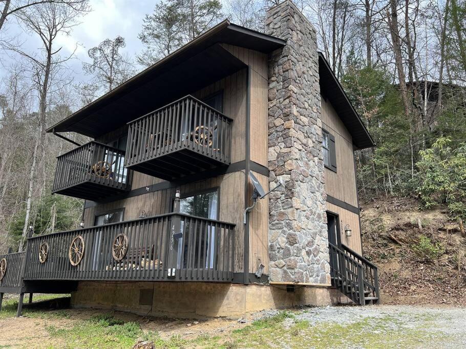 Pioneer Pass- Hot Tub, 2 Bdrm, W&D, Pets Ok Villa Pigeon Forge Exterior foto