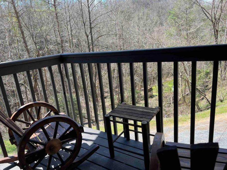 Pioneer Pass- Hot Tub, 2 Bdrm, W&D, Pets Ok Villa Pigeon Forge Exterior foto